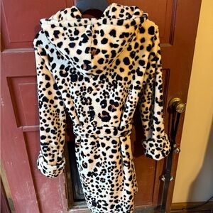 Betsey Johnson Black and Cream Animal Print Robe